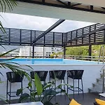 Pasha 4*
